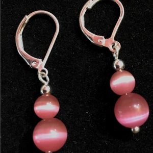 Sweet Pink moon stone dangle earrings 1970’s
